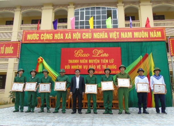   GIAO LƯU “THANH NIÊN HUYỆN TIÊN LỮ VỚI NHIỆM VỤ BẢO VỆ TỔ QUỐC”