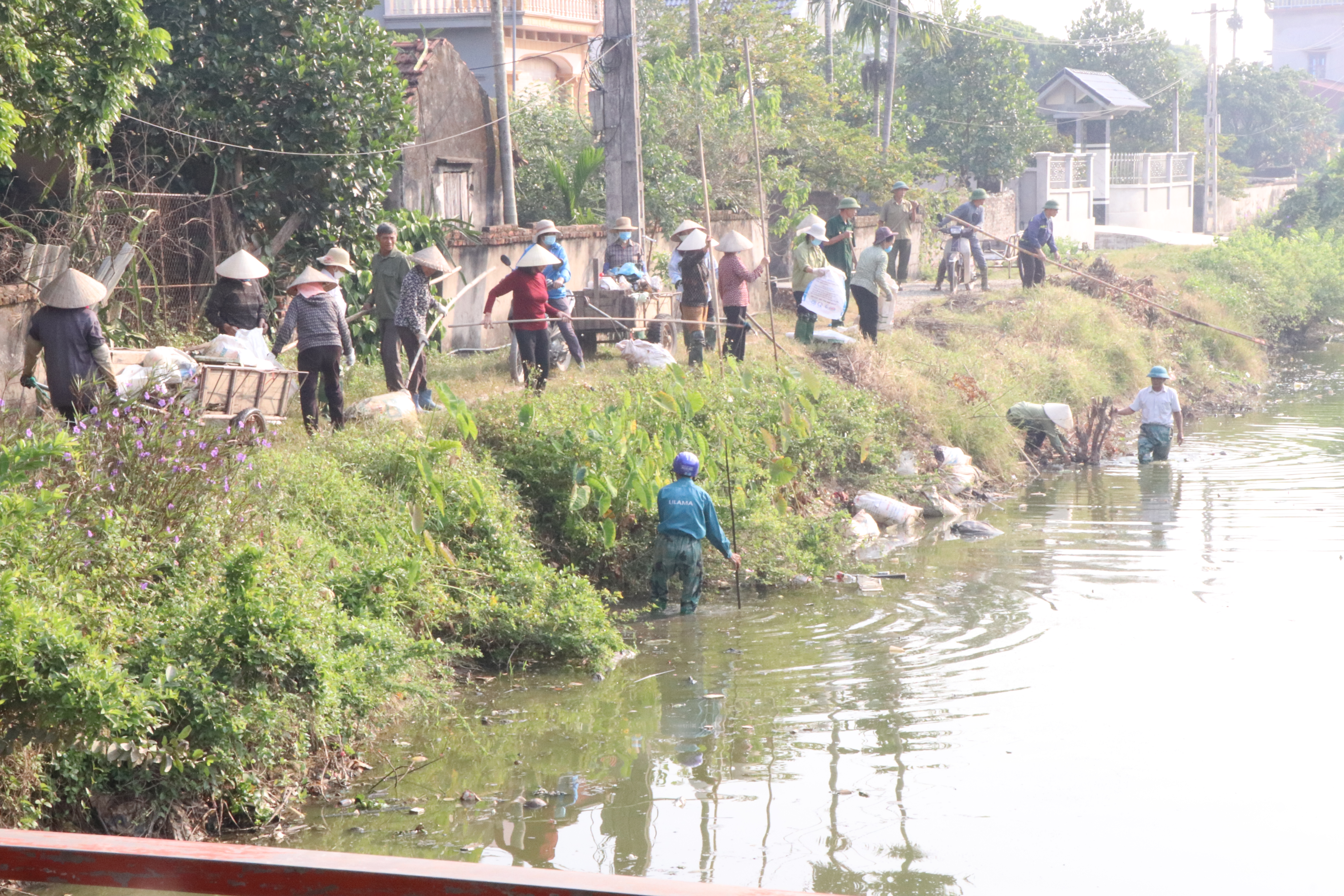   Những nông dân vì đồng ruộng sạch!