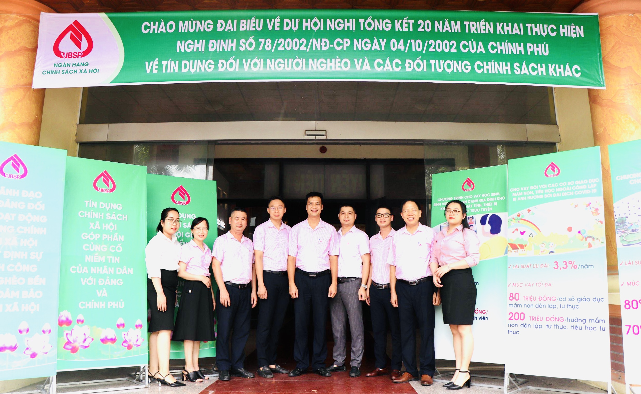   Phòng Giao dịch Ngân hàng CSXH huyện Tiên Lữ học tập và làm theo lời Bác