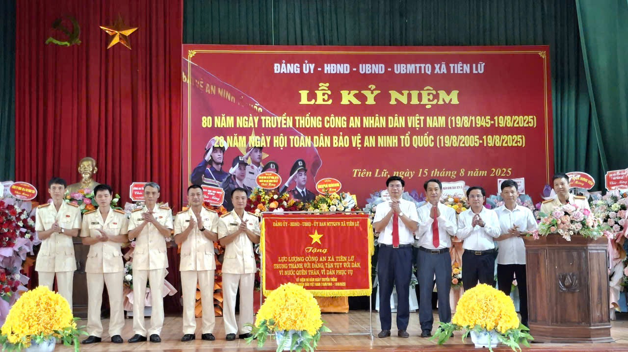 Xã Tiên Lữ kỷ niệm 80 năm Ngày truyền thống Công an nhân dân và 20 năm Ngày hội toàn dân bảo vệ an ninh Tổ quốc.