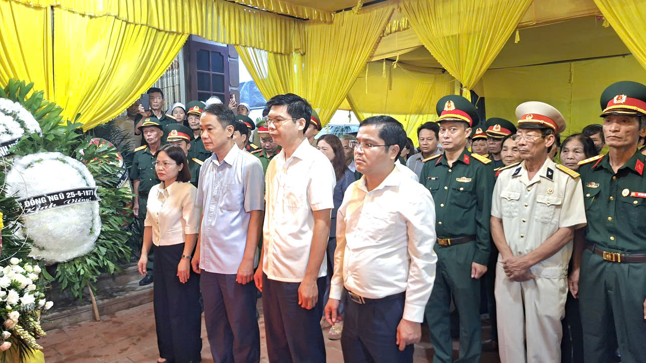 XÃ TIÊN LỮ TỔ CHỨC LỄ ĐÓN NHẬN, TRUY ĐIỆU VÀ AN TÁNG  HÀI CỐT LIỆT SĨ ĐÀO VĂN CHUYỀN